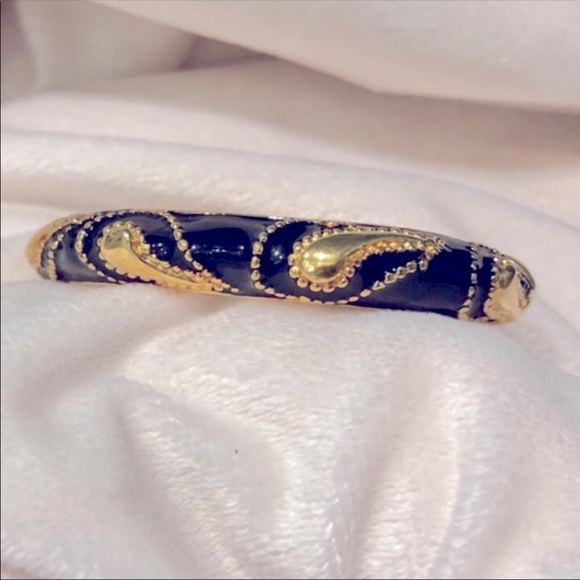 Black and Gold Bangle Clasp Bracelet - Picture 3 of 10